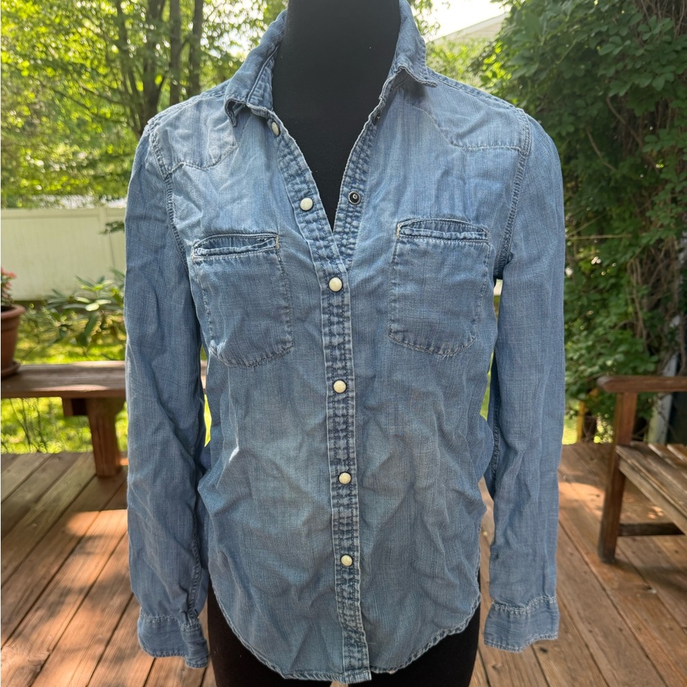 American Eagle Outfitters Womens XS Blue Denim Boyfriend Fit Button Down Shirt